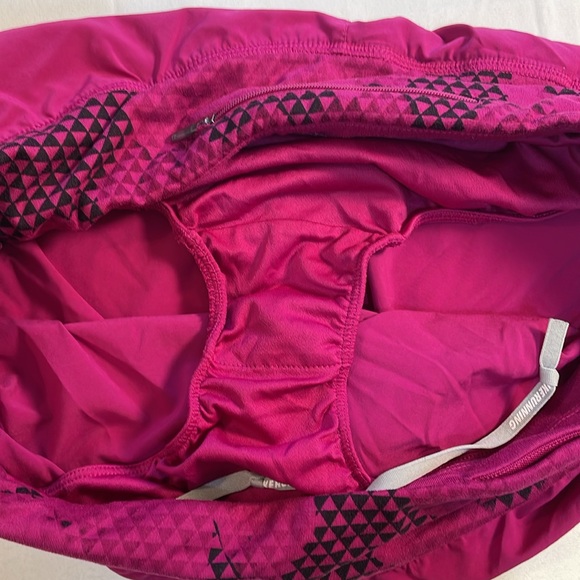 Nike Women’s Running Shorts Bundle of 2 Size Medium Dri-fit Black and Pink Lined - Picture 10 of 11